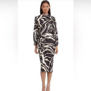 NWT-Donna Morgan Women's Donna Morgan Women's Dresses Long Sleeve Midi Wrap